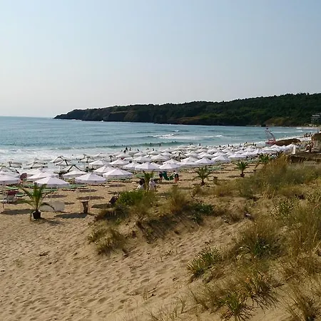 Nedev's In Kavatsi Area شقة