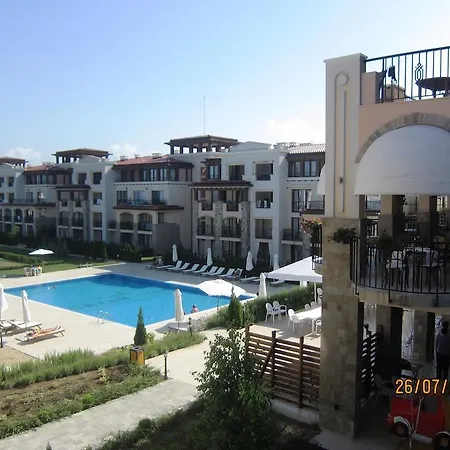 Nedev's In Kavatsi Area 소조폴