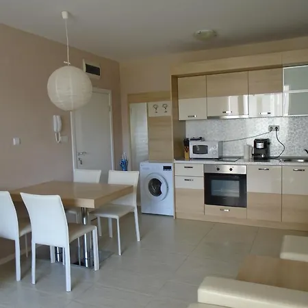 Nedev's In Kavatsi Area סוזופול