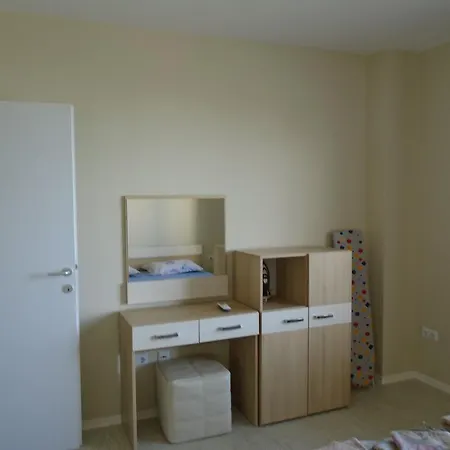 Nedev's In Kavatsi Area * סוזופול