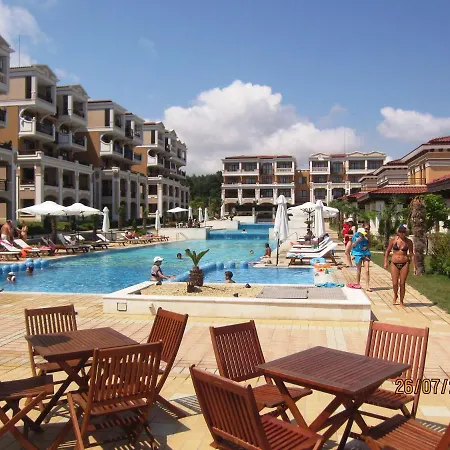 Nedev's In Kavatsi Area 소조폴